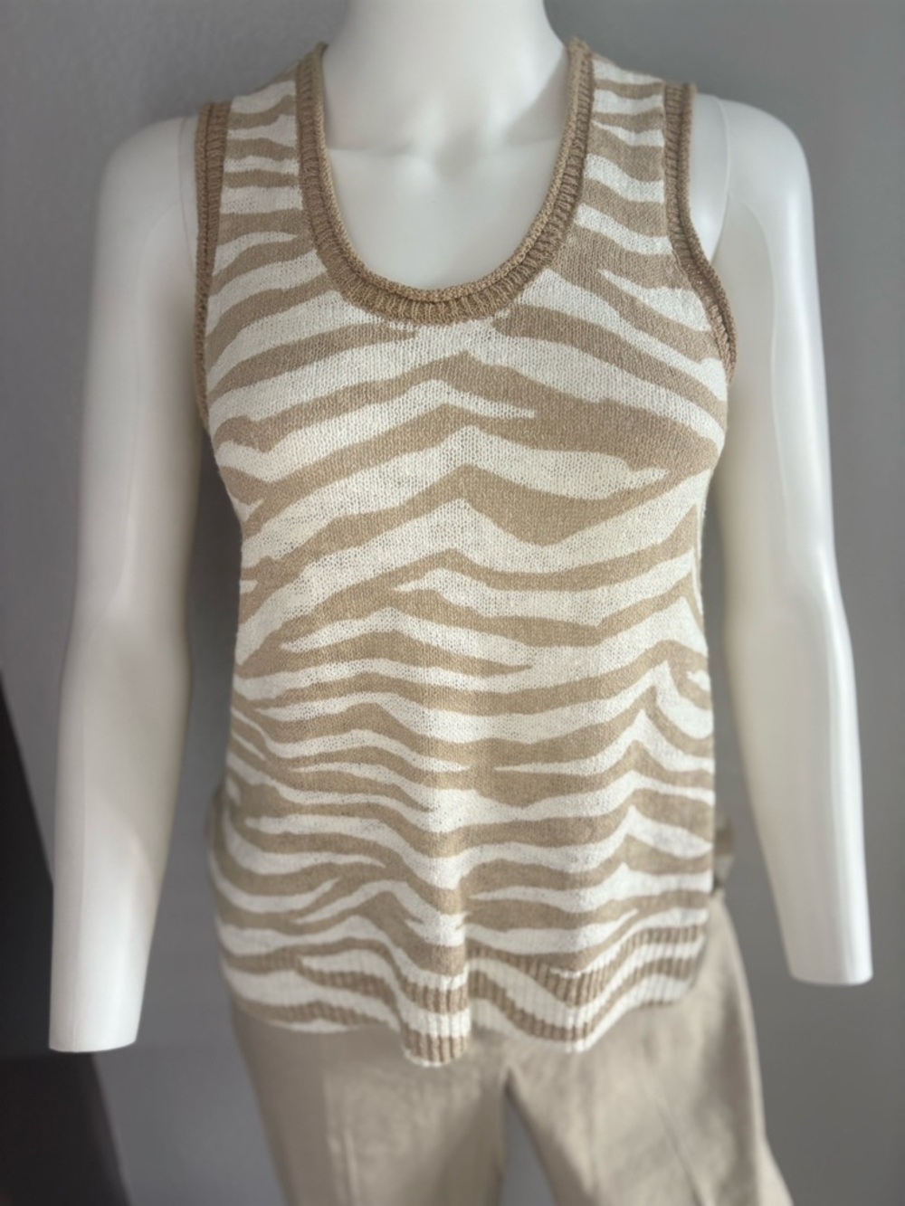 Lou & Grey Beige and Cream Zebra-Print Knit Tank Top